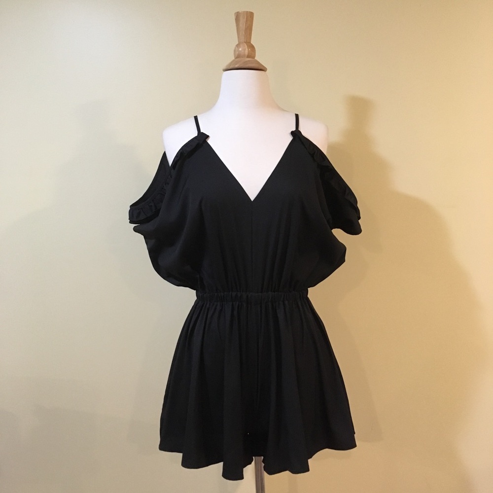 Ruffled Cold Shoulder Tie Back Romper - Picture 3 of 4